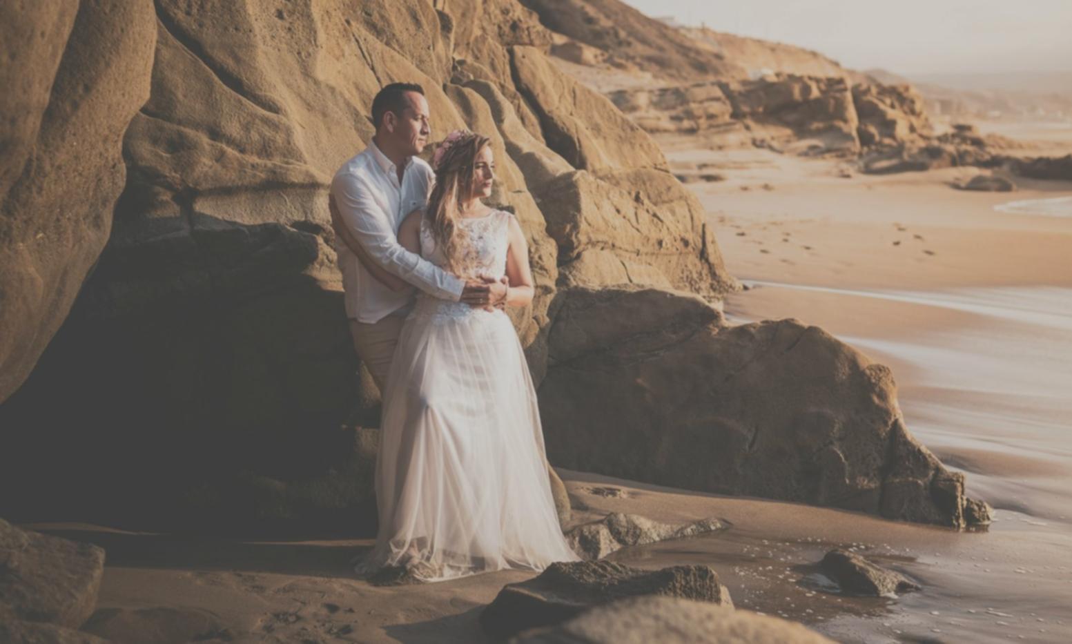 Команда Silintos Firandro за работой над социальным проектом